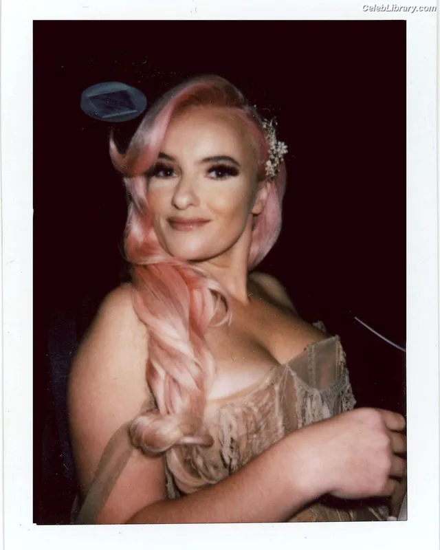 Grace Chatto photo 16 of 181