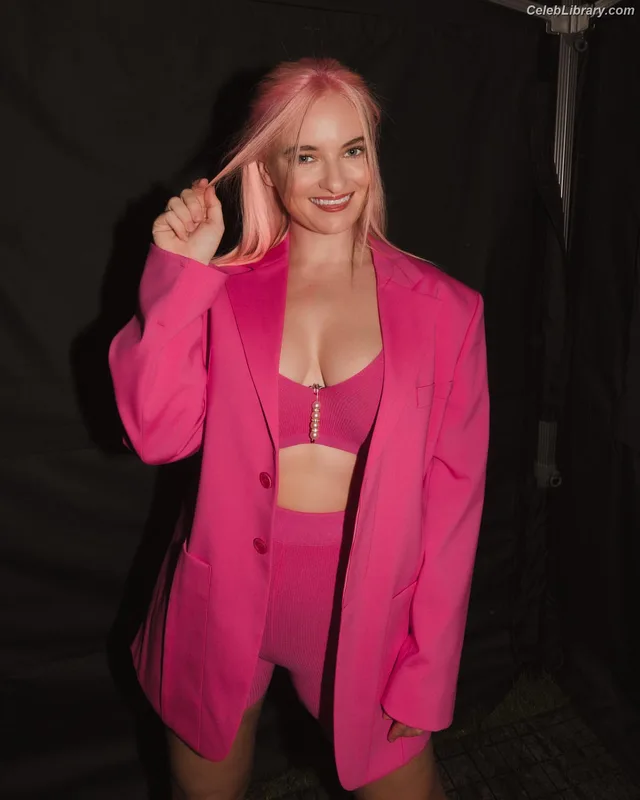 Grace Chatto photo 17 of 181