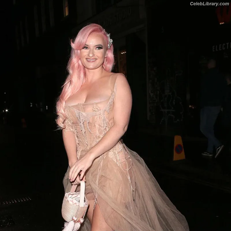 Grace Chatto photo 4 of 181
