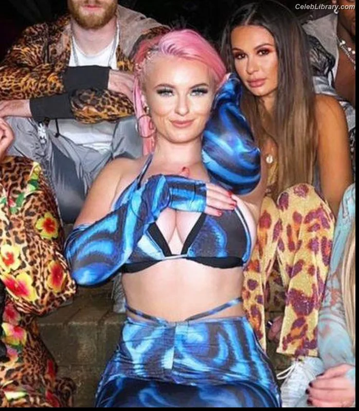 Grace Chatto photo 1 of 181
