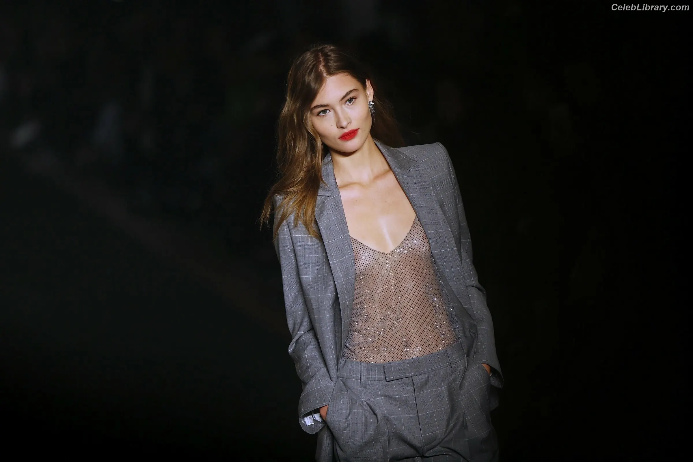 Grace Elizabeth photo 13 of 75
