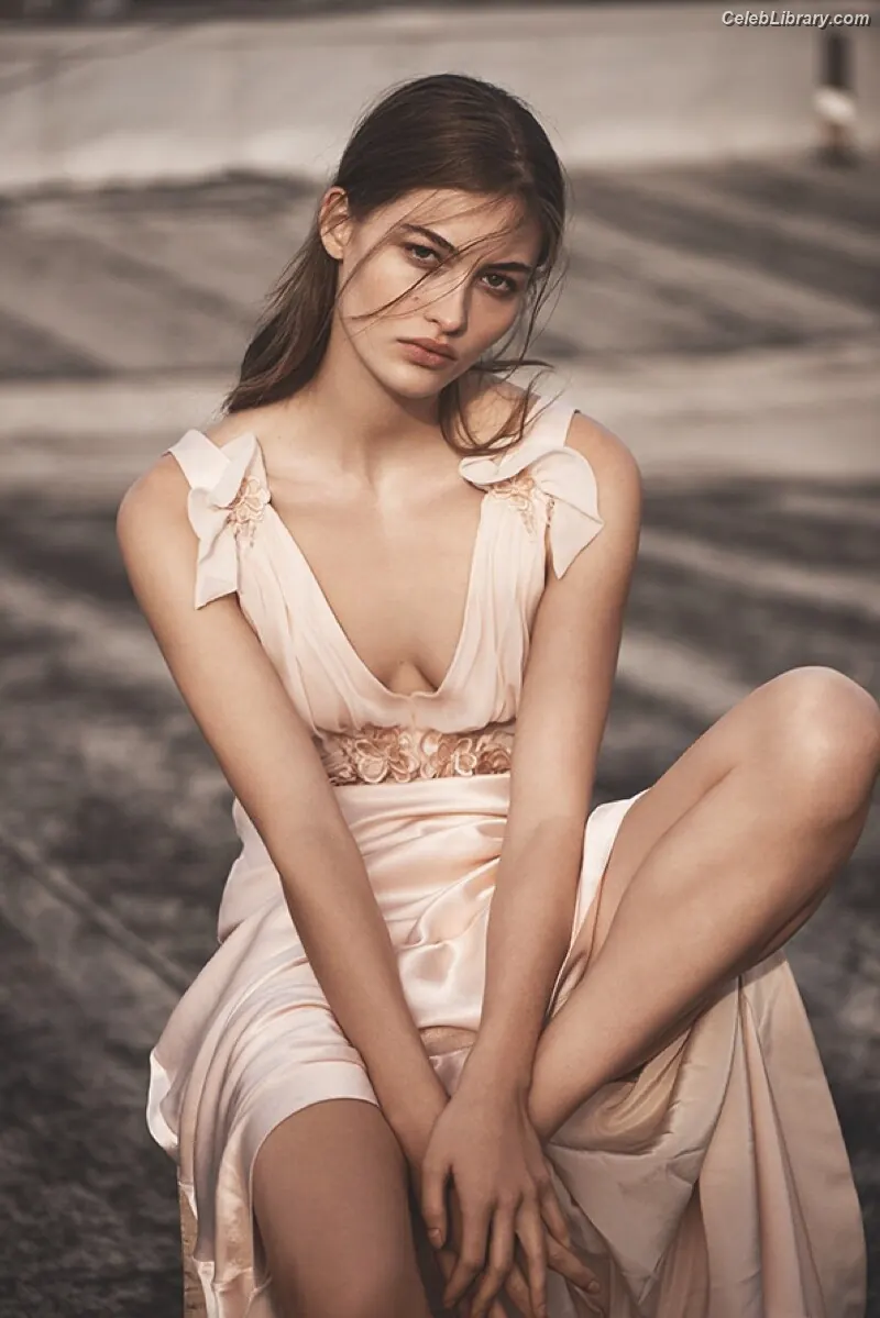 Grace Elizabeth photo 1 of 75