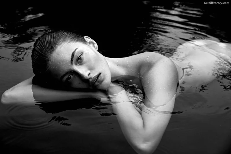 Grace Elizabeth photo 12 of 76