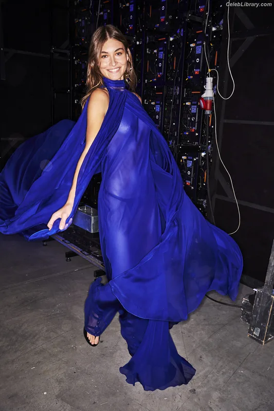 Grace Elizabeth photo 21 of 76