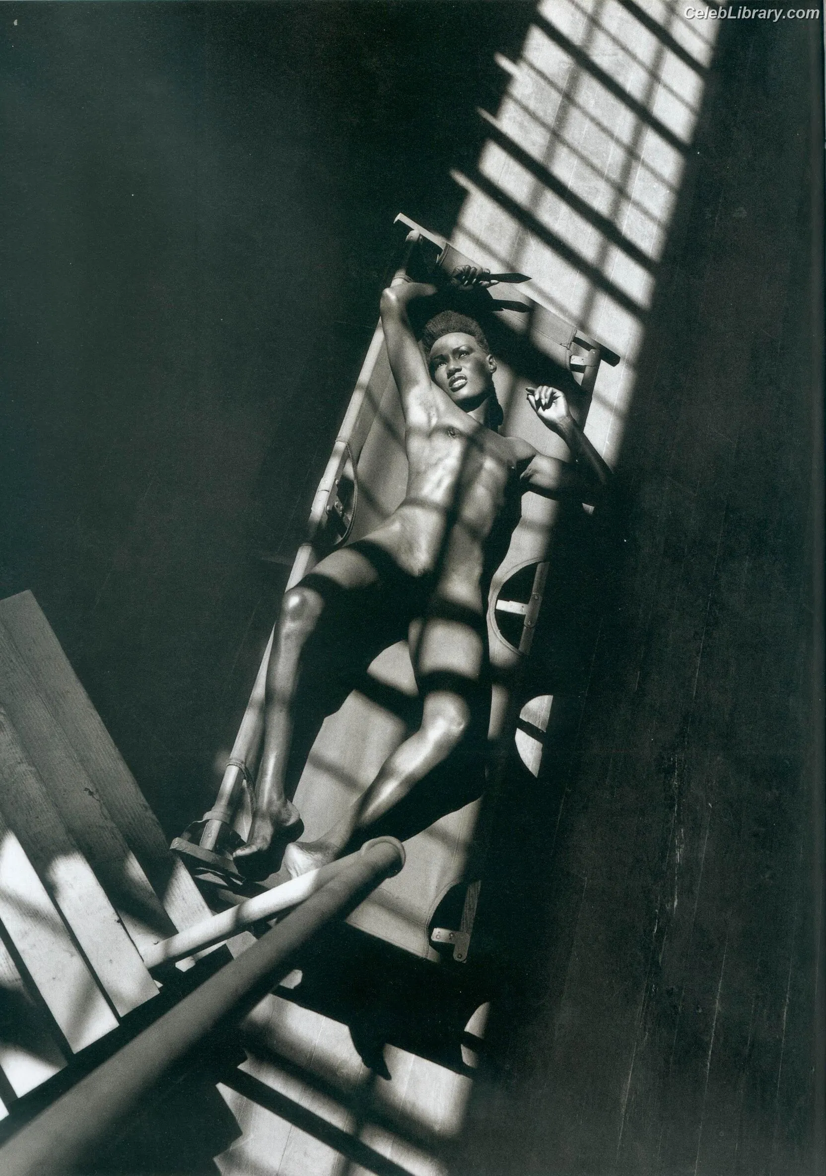 Grace Jones photo 15 of 63