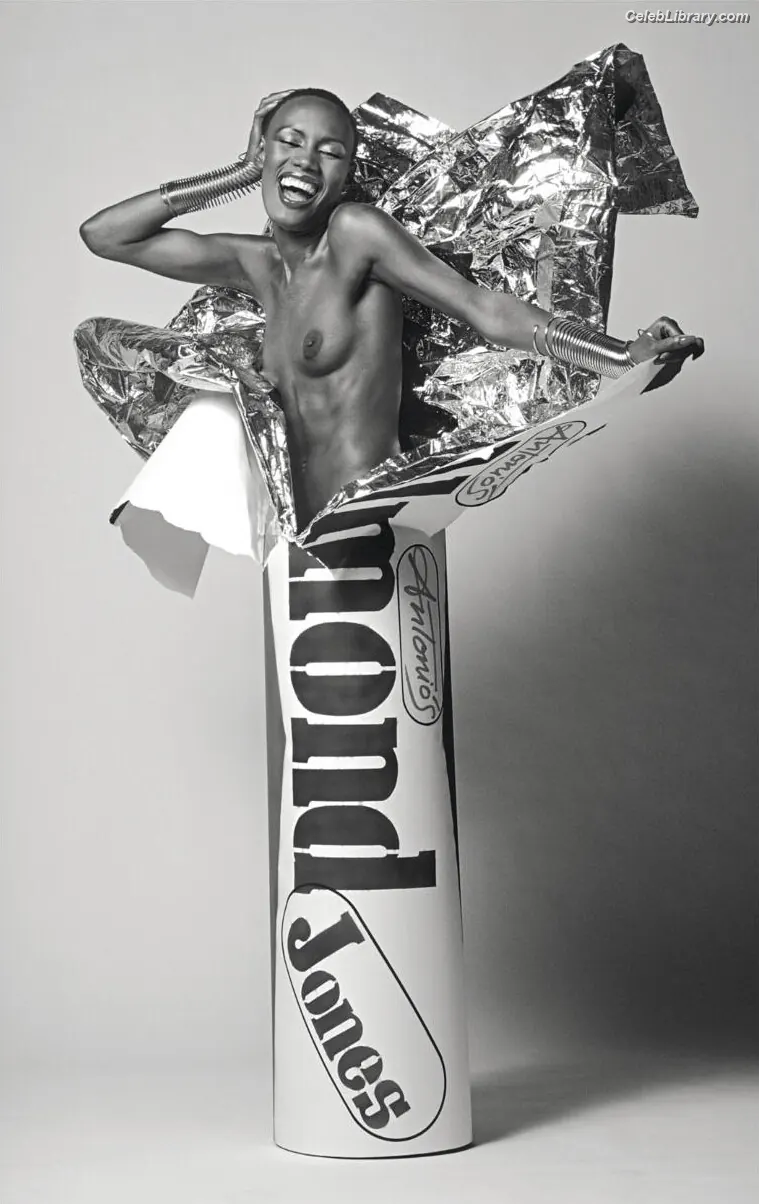 Grace Jones photo 24 of 63