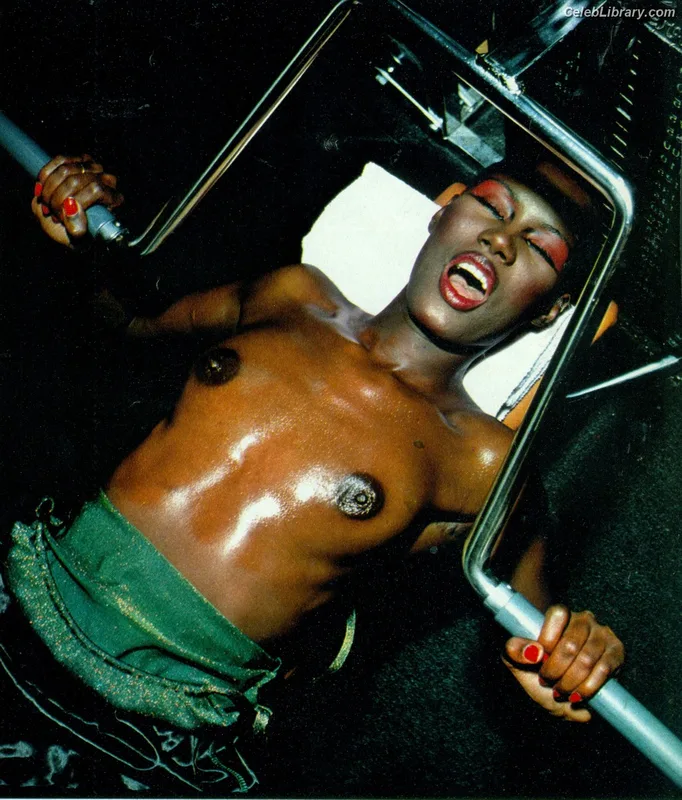 Grace Jones photo 3 of 64