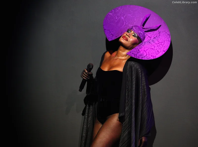 Grace Jones photo 9 of 64