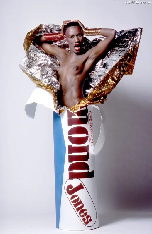 Grace Jones photo 3 of 64