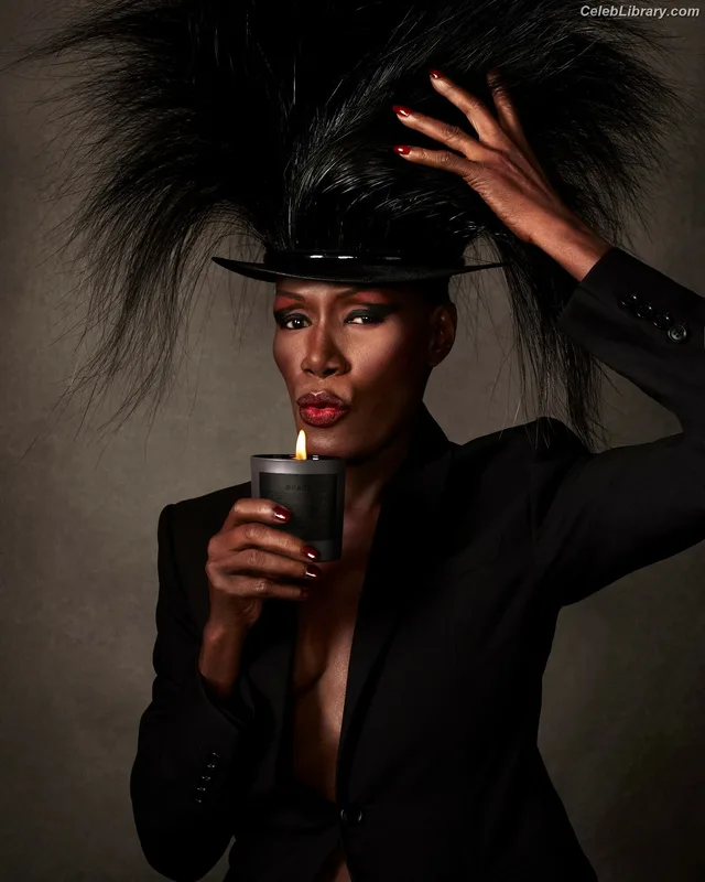 Grace Jones photo 10 of 64