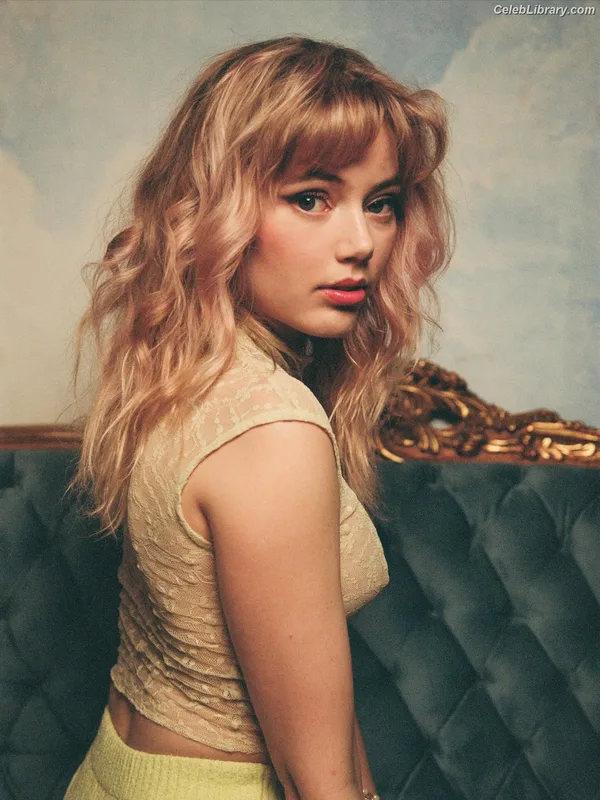 Grace van dien photo 6 of 202