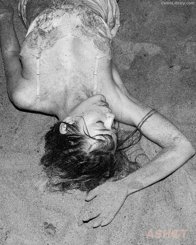 Grace van dien photo 24 of 202