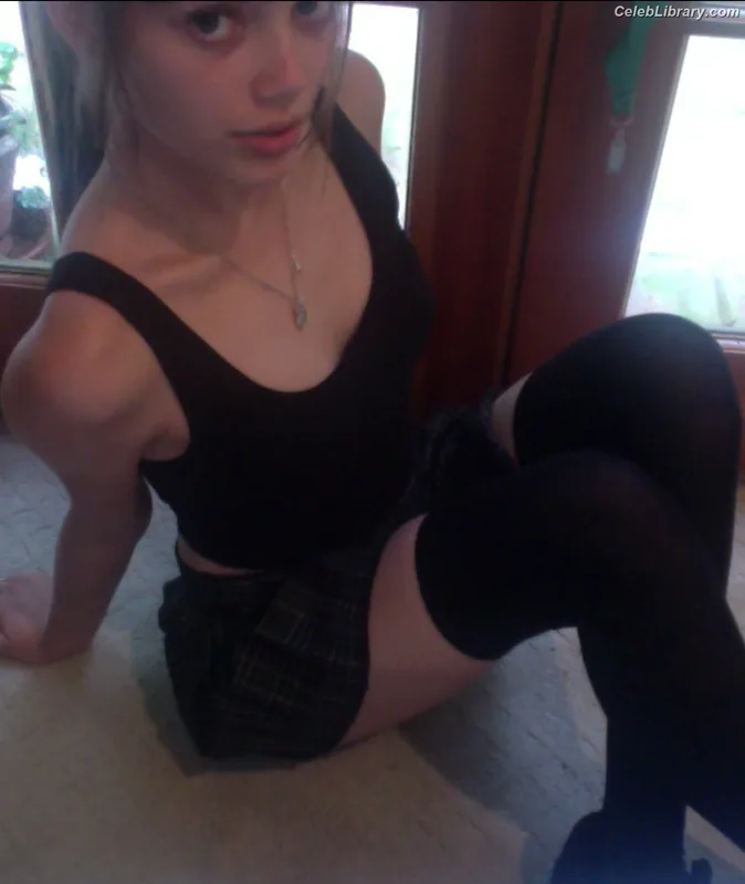 Grace van dien photo 14 of 202