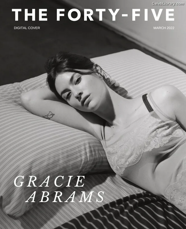 Gracie Abrams photo 19 of 1080