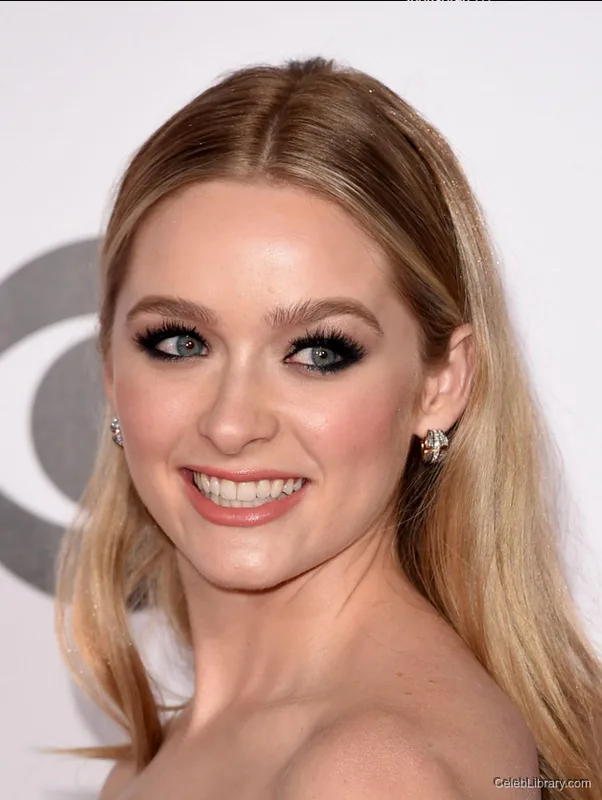 Greer Grammer photo 3 of 29