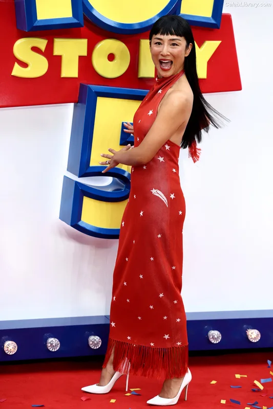 Greta Lee photo 1 of 103