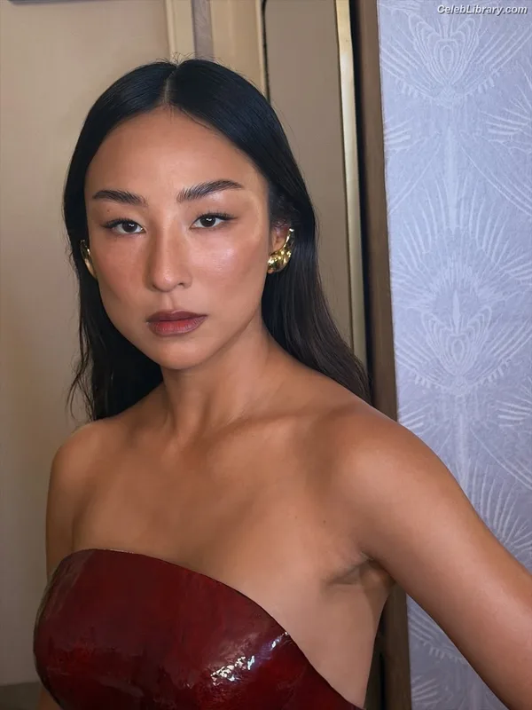 Greta Lee photo 8 of 103