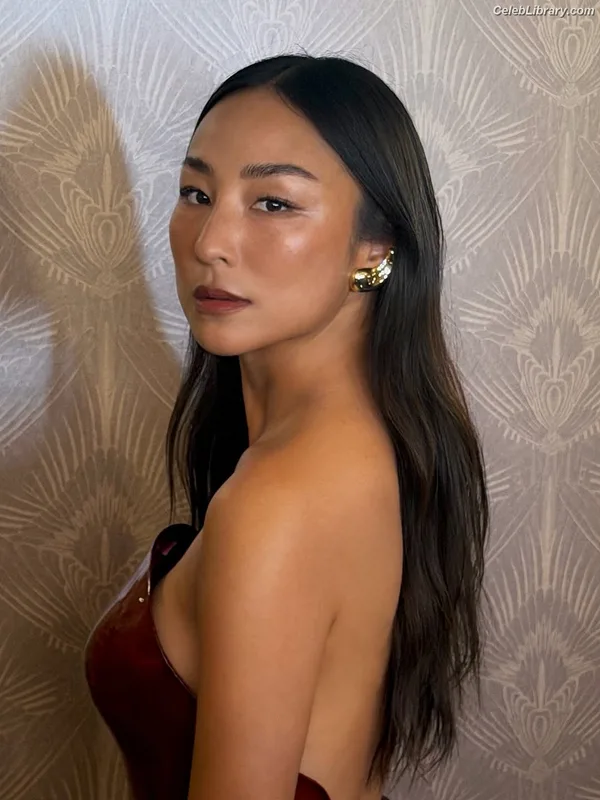 Greta Lee photo 10 of 103