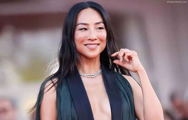 Greta Lee photo 21 of 103