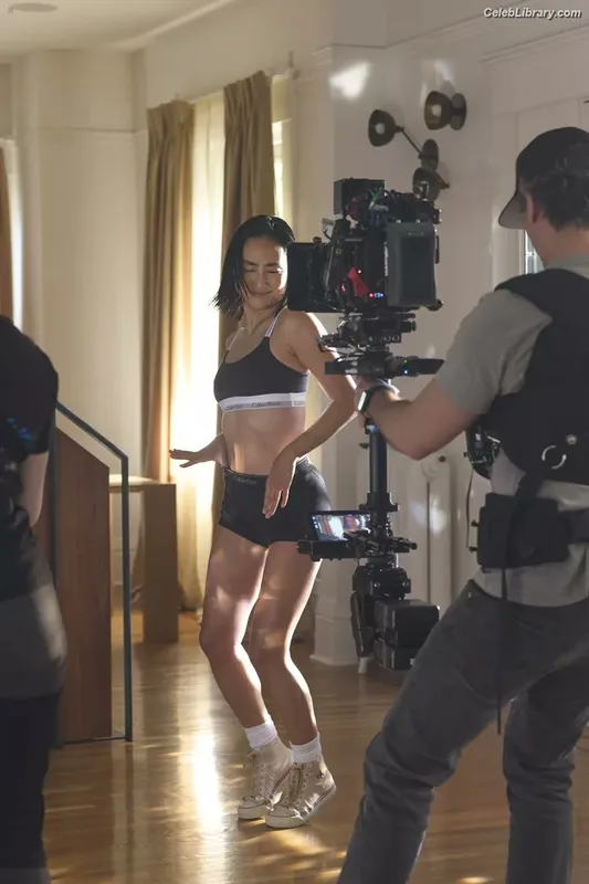 Greta Lee photo 22 of 103