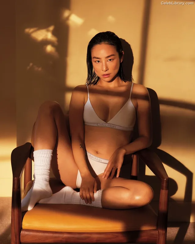 Greta Lee photo 4 of 103