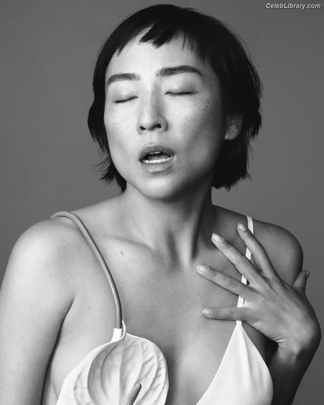 Greta Lee photo 24 of 103