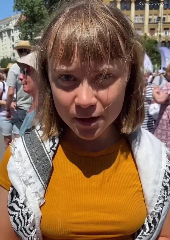 Greta Thunberg photo 20 of 46
