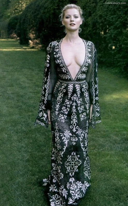 Gretchen Mol photo 24 of 65