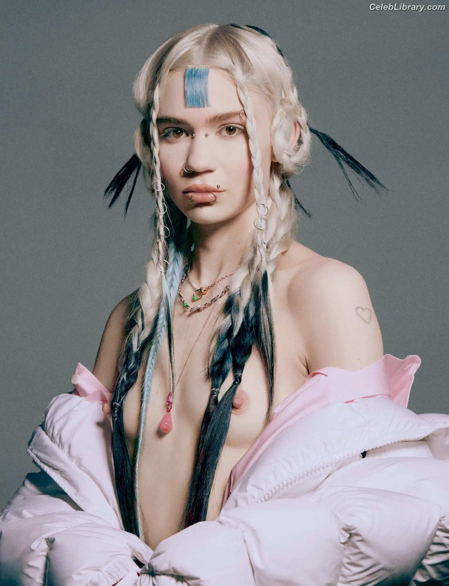 Grimes photo 10 of 196