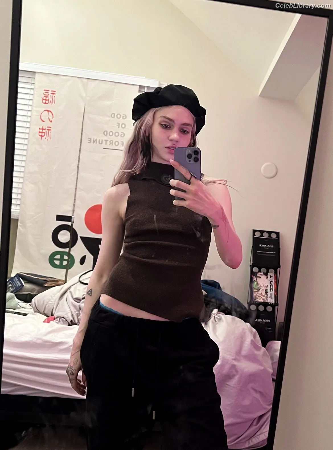 Grimes photo 6 of 196