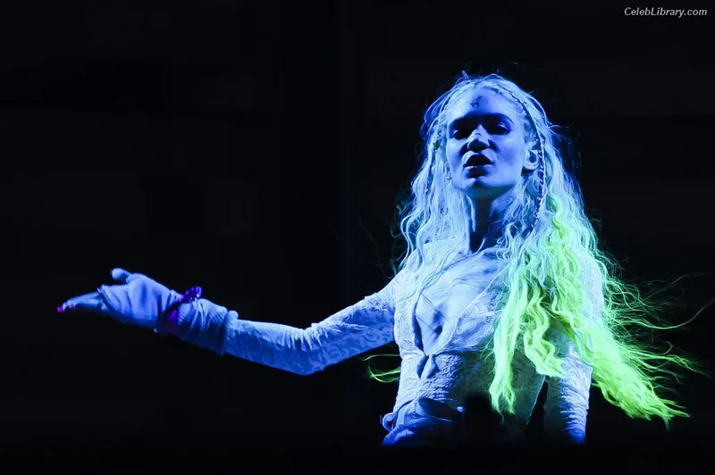 Grimes photo 13 of 197