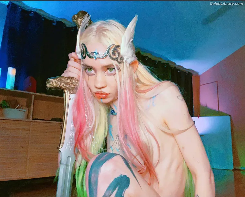 Grimes photo 15 of 197