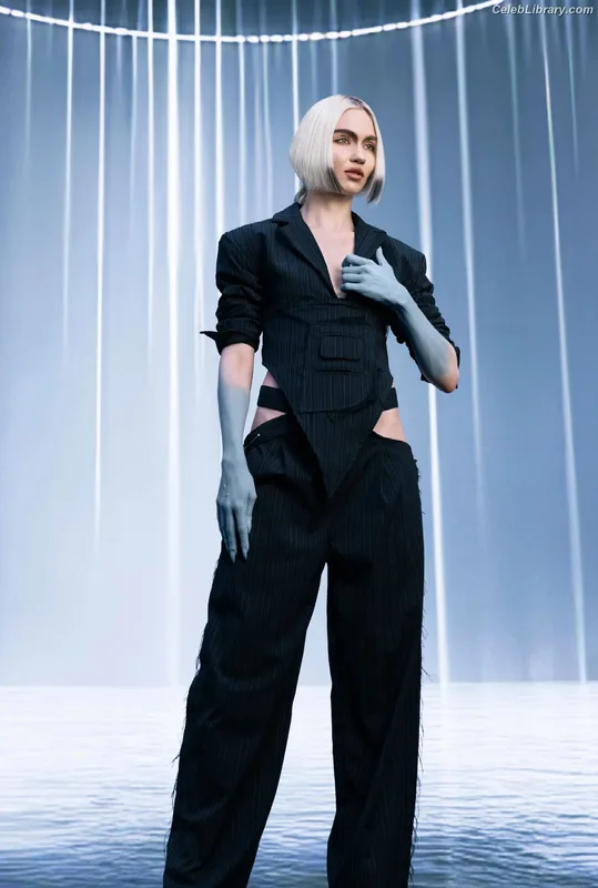 Grimes photo 6 of 197