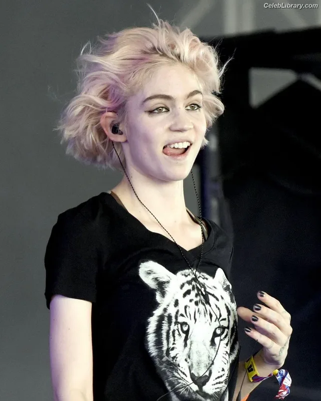 Grimes photo 2 of 197