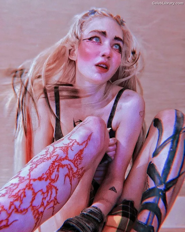 Grimes photo 20 of 197