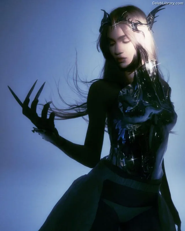 Grimes photo 11 of 197