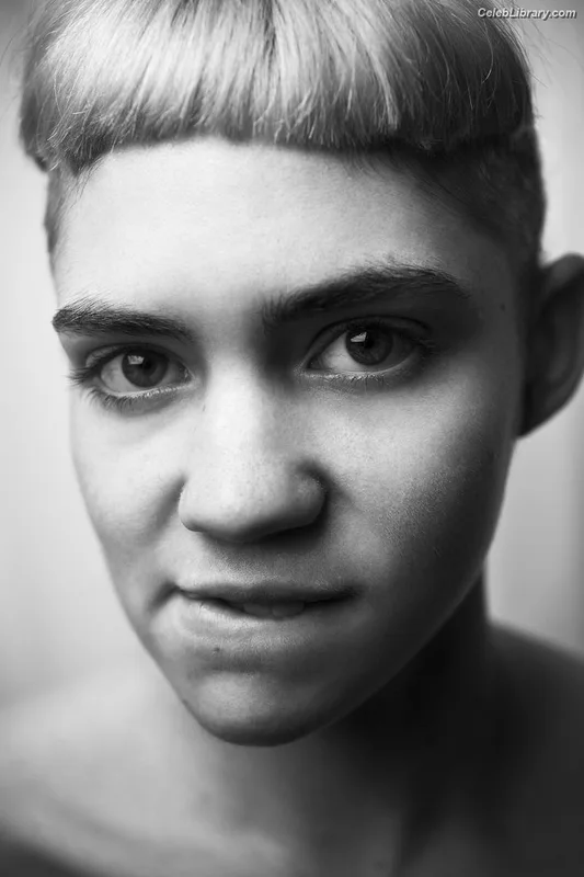 Grimes photo 17 of 197