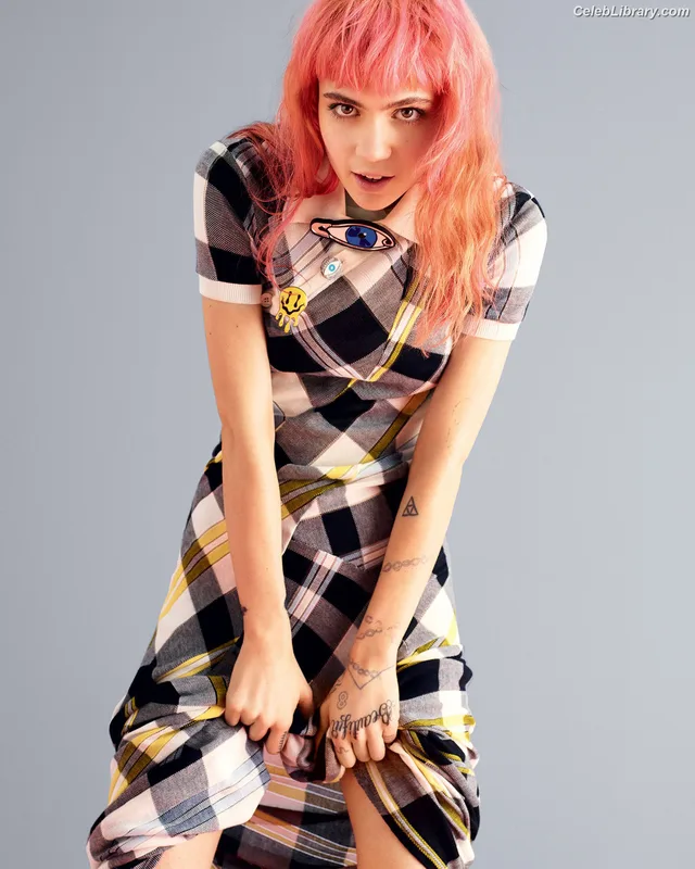 Grimes photo 22 of 197