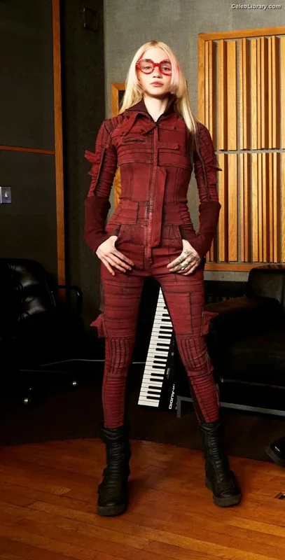 Grimes photo 8 of 197
