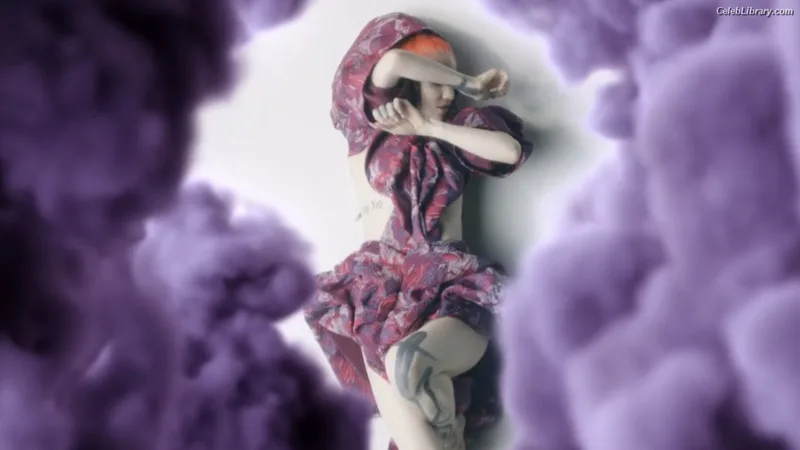 Grimes photo 10 of 197