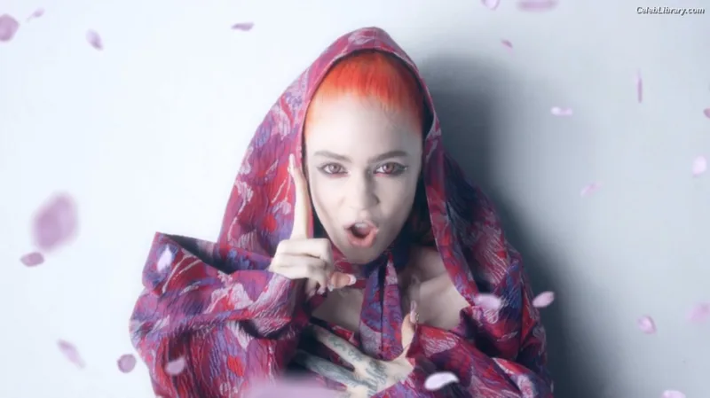 Grimes photo 12 of 197