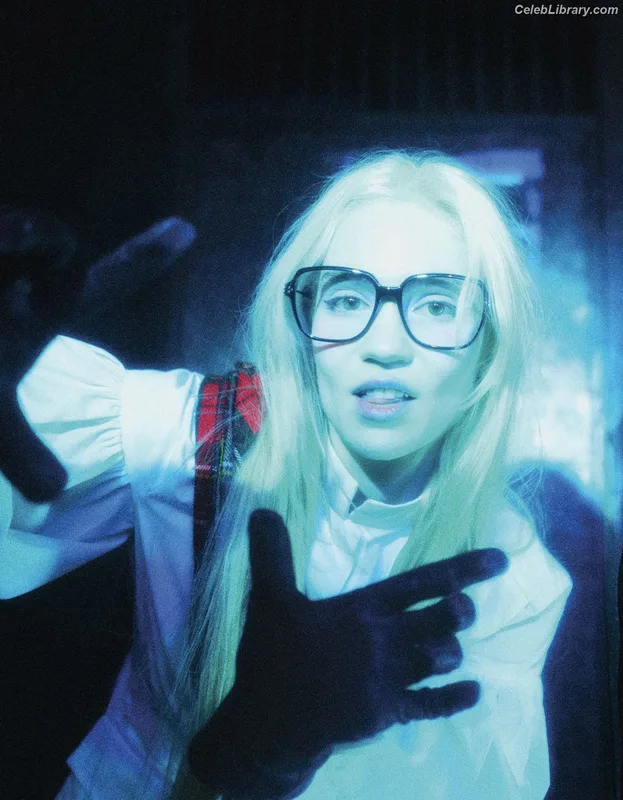 Grimes photo 22 of 197