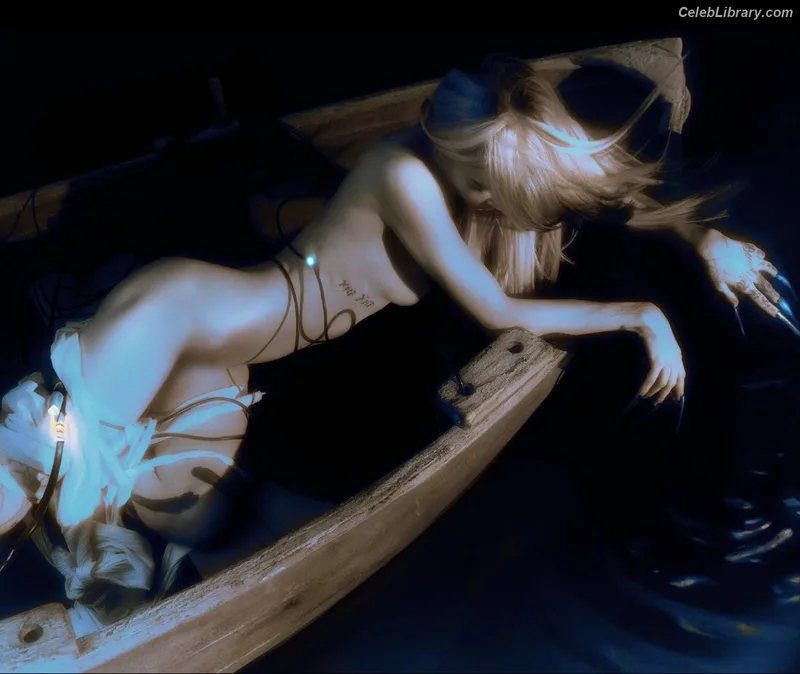 Grimes photo 5 of 197