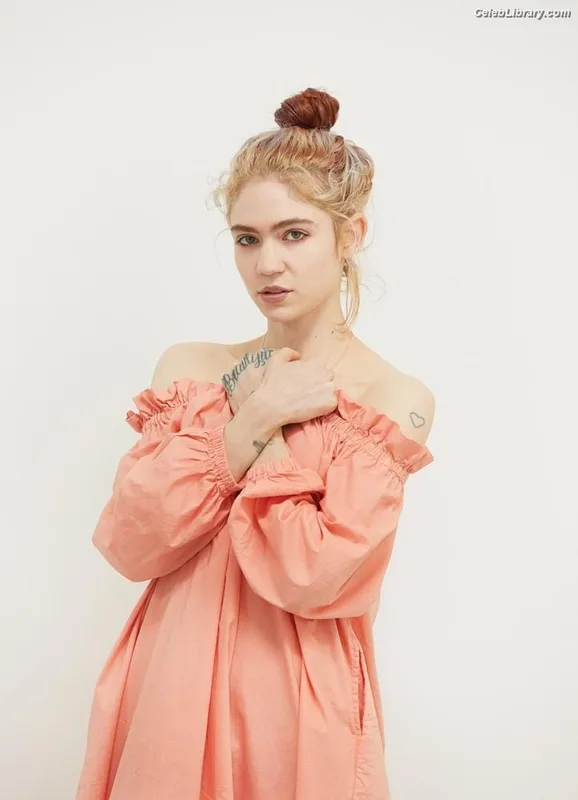 Grimes photo 17 of 197