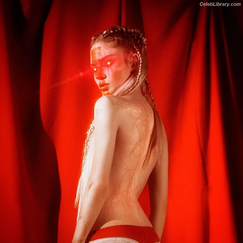 Grimes photo 20 of 197