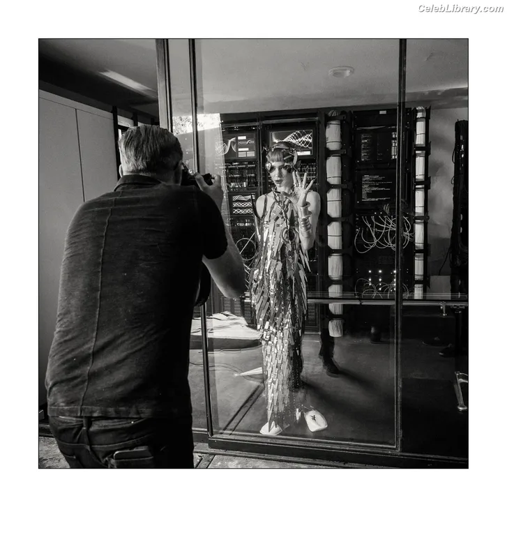Grimes photo 6 of 197