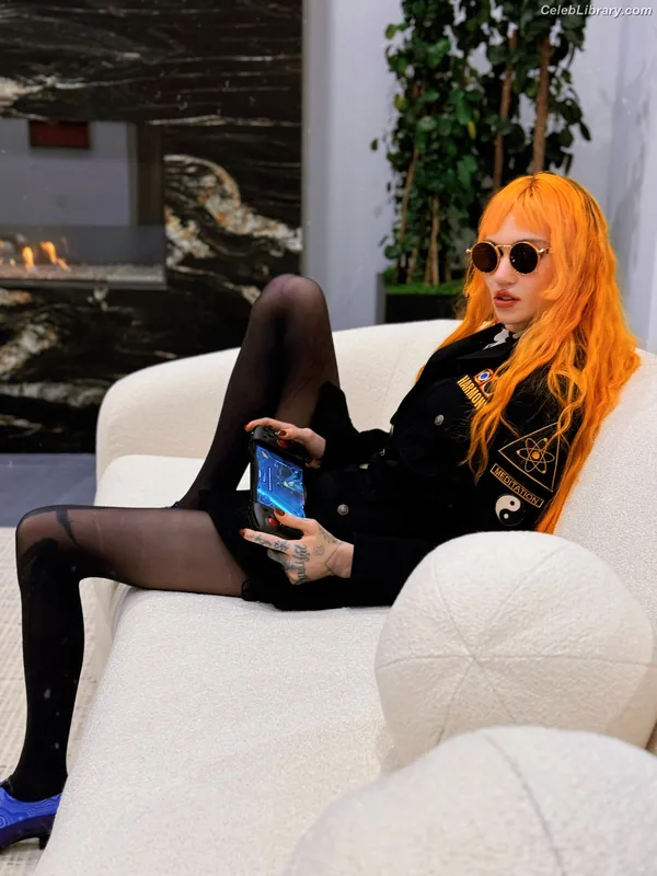 Grimes photo 13 of 197