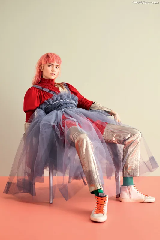 Grimes photo 20 of 197