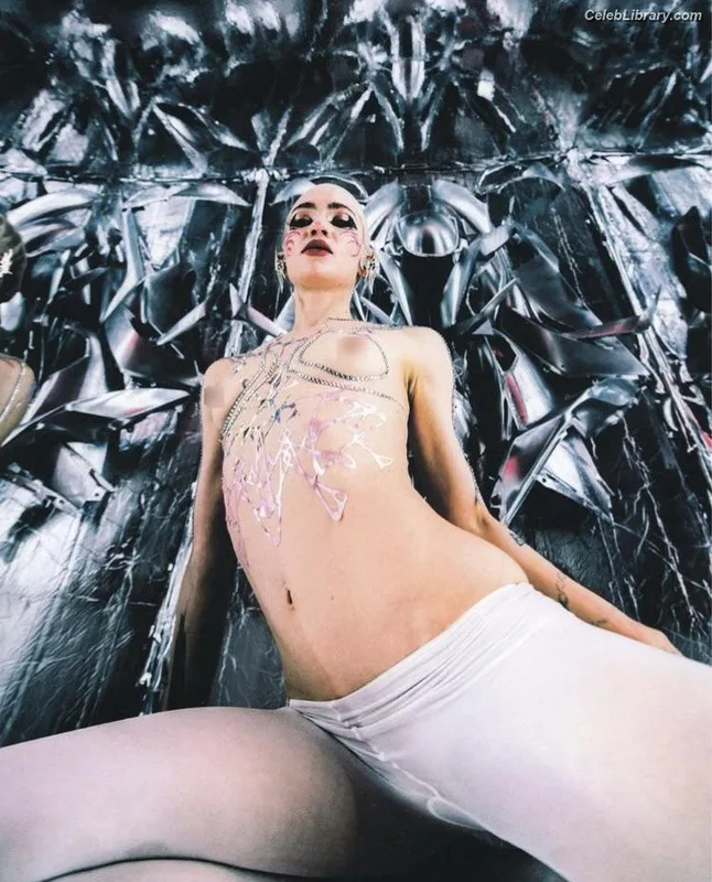 Grimes photo 22 of 197