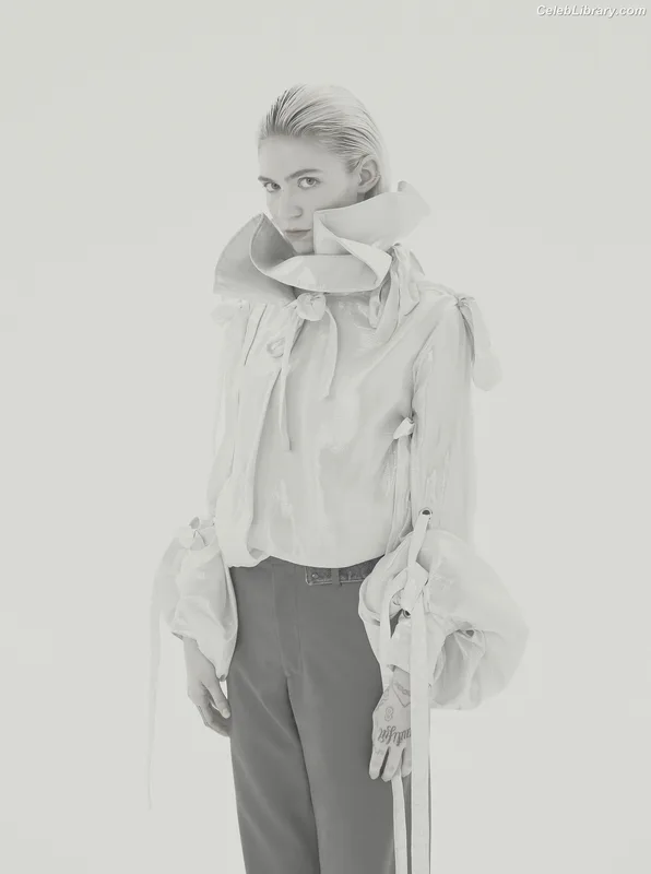 Grimes photo 3 of 197